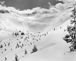 6395B The Famed Ski Bowl