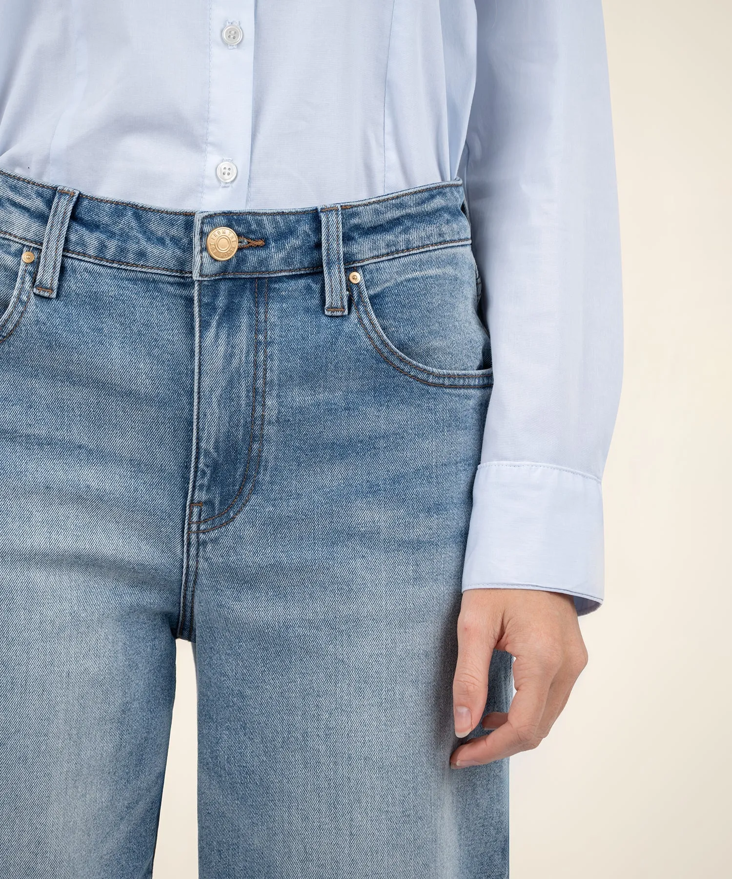 Ashley High Rise Barrel Leg - Decency W/Med Base Wash