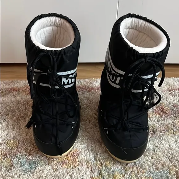 Black Moon Boots, US 13.5-2.5 (EU 31-44)