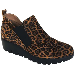 C33176- Leopard Suede