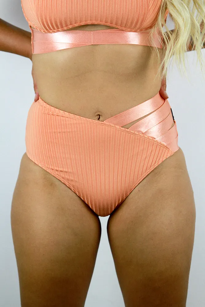 Crystal V Mid Waist Short - Aquamarine