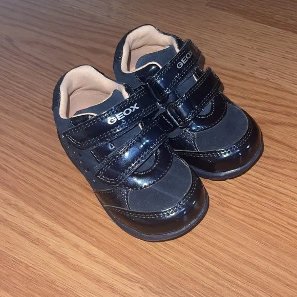 𝅺geox navy sparkle booties