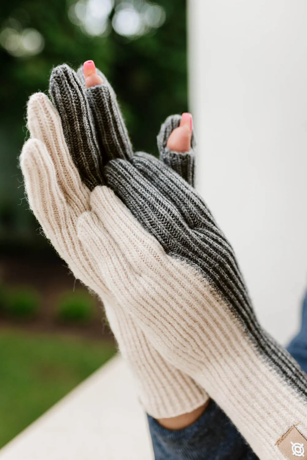 Gray Color Block Knitted Touch Screen Gloves