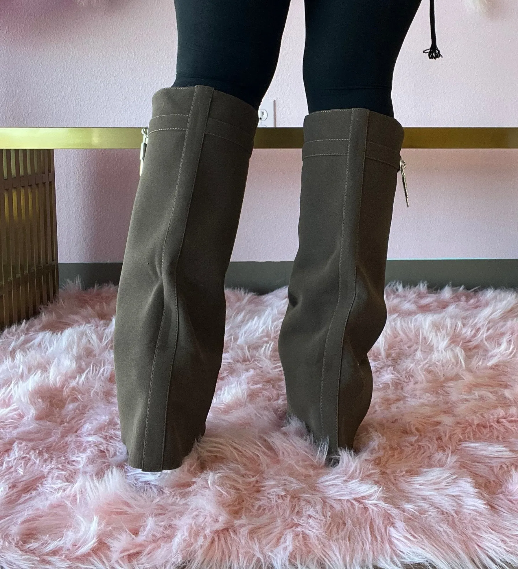 I AM THE ONE/2024 Brown Faux Suede Sleeve Boot Knee High
