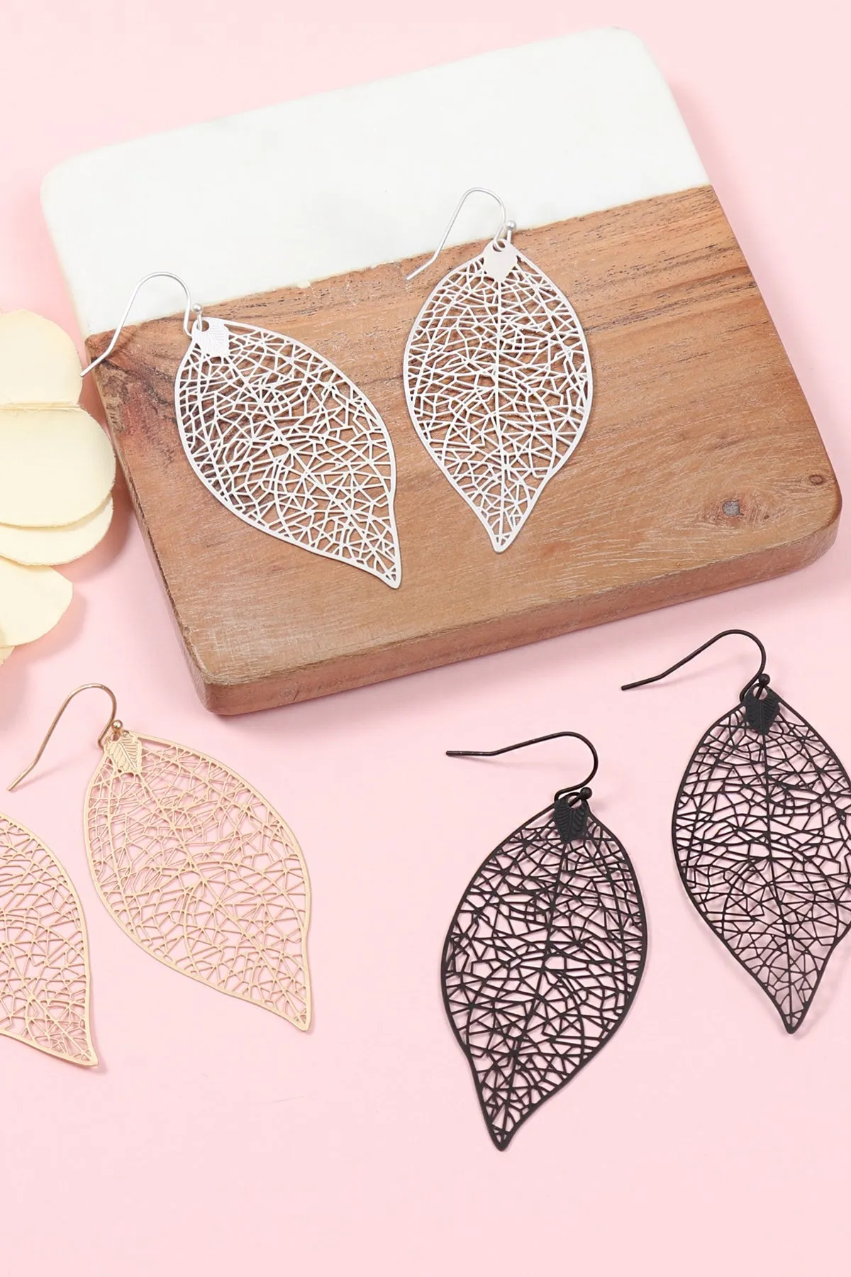LEAF FILIGREE DANGLING EARRINGS
