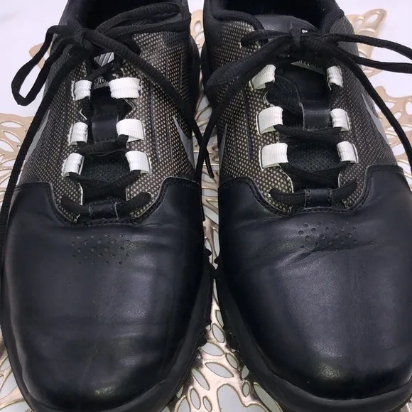 Men’s Nike Golf Shoes Black with Silver Swish Size 9.5