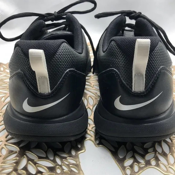 Men’s Nike Golf Shoes Black with Silver Swish Size 9.5