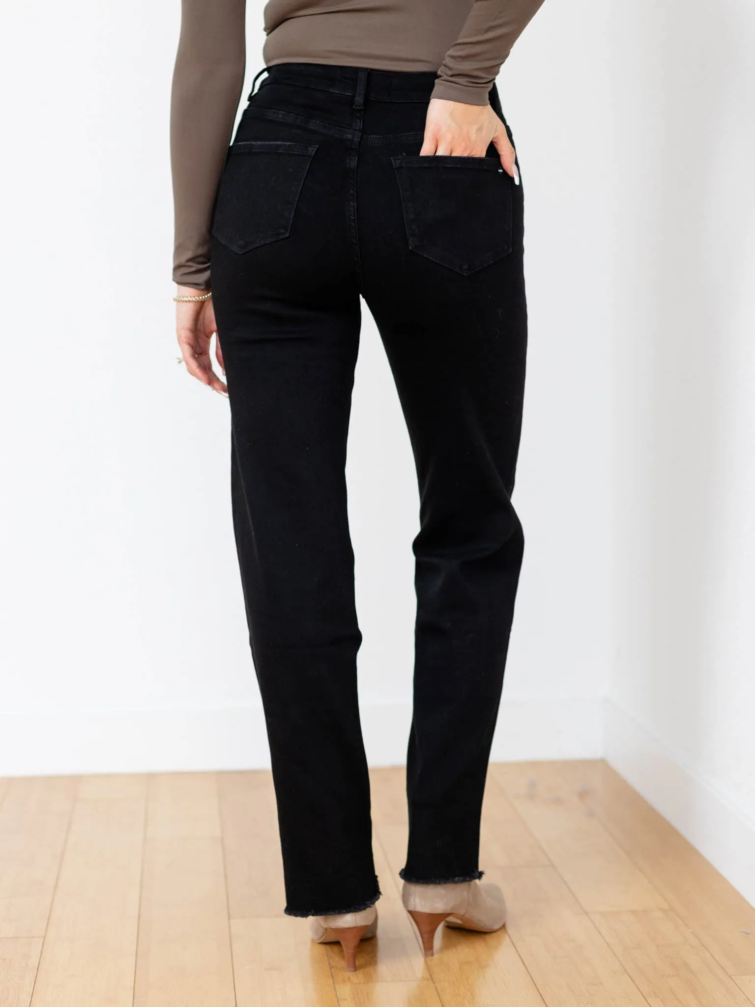 MICA Black Cat High Rise Slim Wide