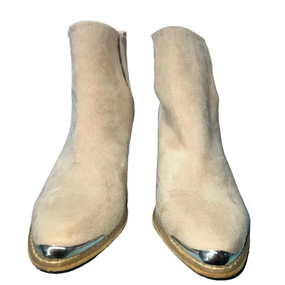 Miim Nude Tess Cutout Bootie‎ Size 10 Silver Accents