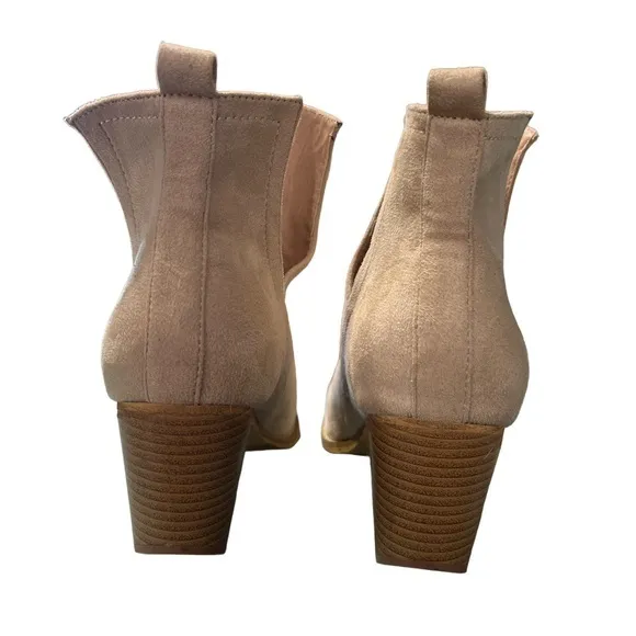 Miim Nude Tess Cutout Bootie‎ Size 10 Silver Accents