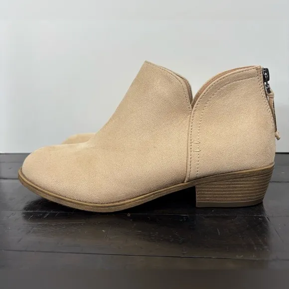 NEW Journee Collection Women's Livvy Side Split Ankle Booties - Tan - Size 8