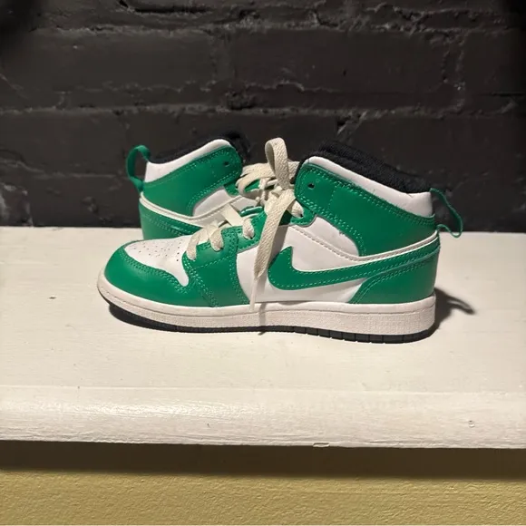Nike Air Jordan 1 Mid Lucky Green White Sneakers DQ8424-301 Kids Size 13.5C