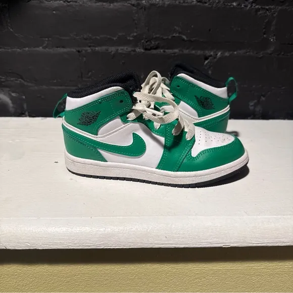 Nike Air Jordan 1 Mid Lucky Green White Sneakers DQ8424-301 Kids Size 13.5C