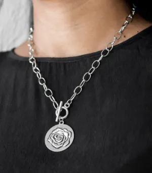Paparazzi - Beautifully Belle - Silver Toggle Necklace