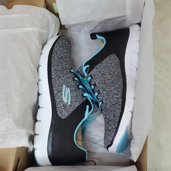 Skechers Women's Flex Appeal 4.0 Sneakers Size 7.5 NIB