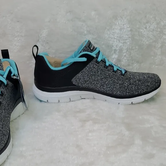 Skechers Women's Flex Appeal 4.0 Sneakers Size 7.5 NIB