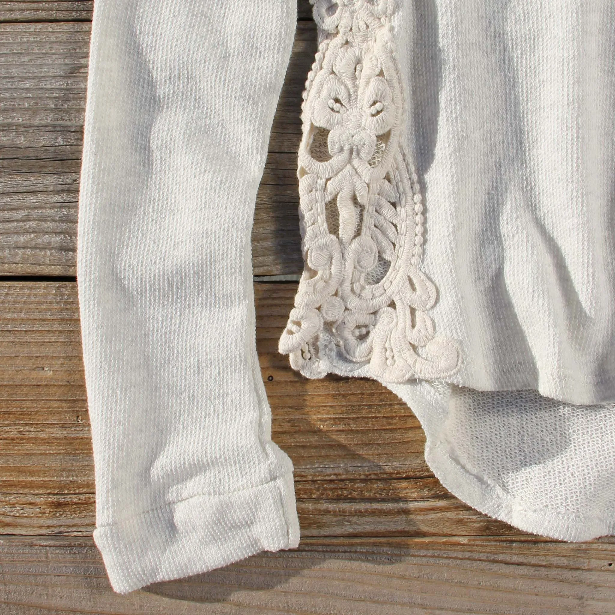 Snowed In Lace Thermal