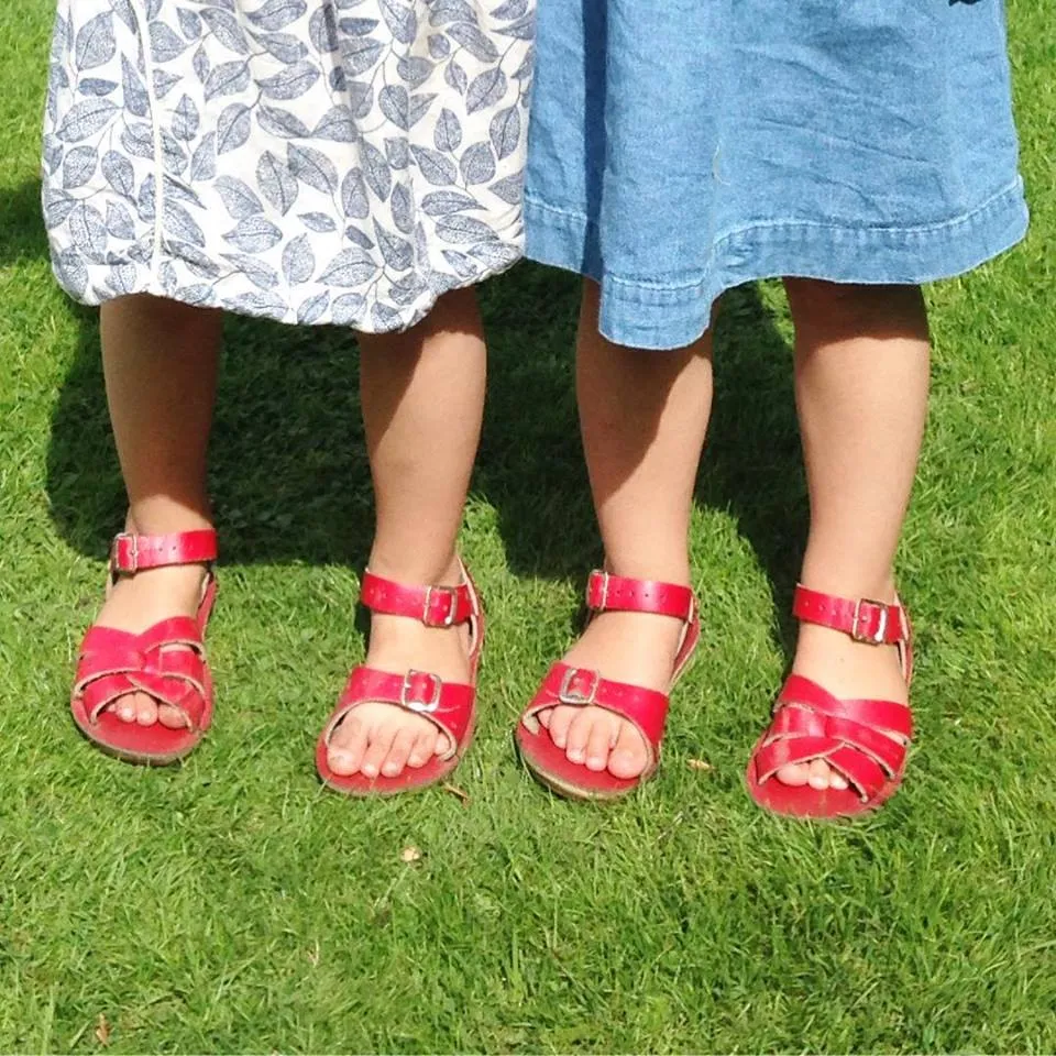 Surfer Sandal (red)