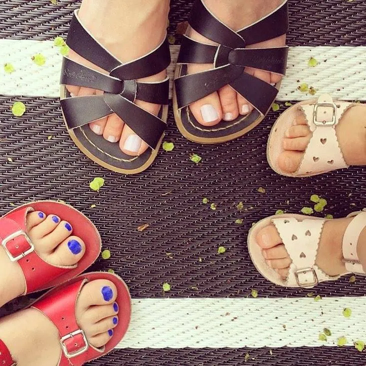 Surfer Sandal (red)