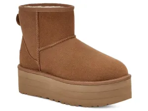 UGG: Classic Mini Platform in Chestnut