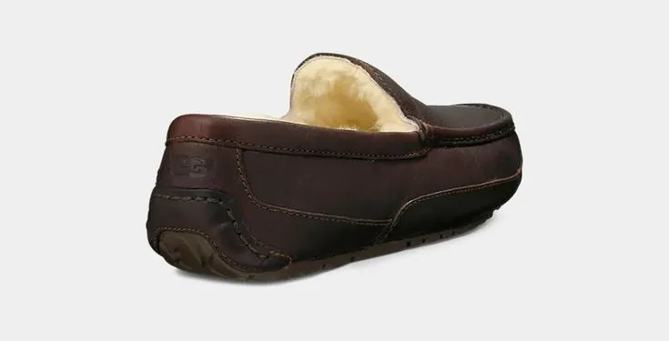 UGG- MEN'S ASCOT SLIPPER