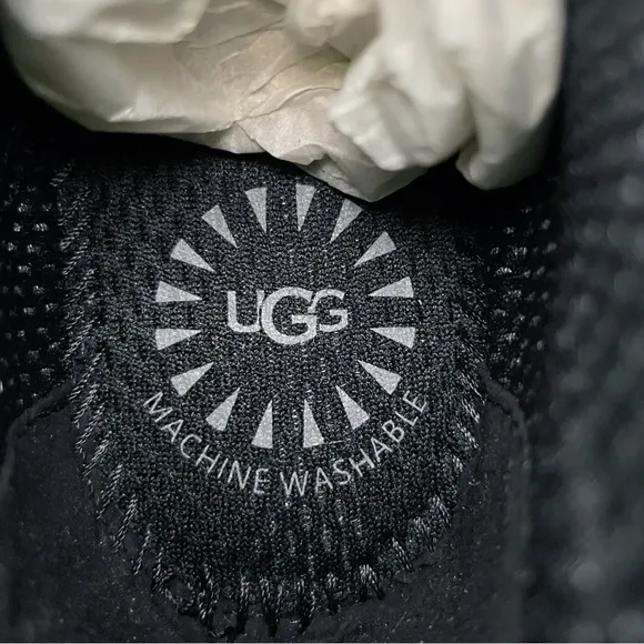 Ugg Stryder Toddler Washable Shoes Boot Booties Velcro Boys and Girls Unisex