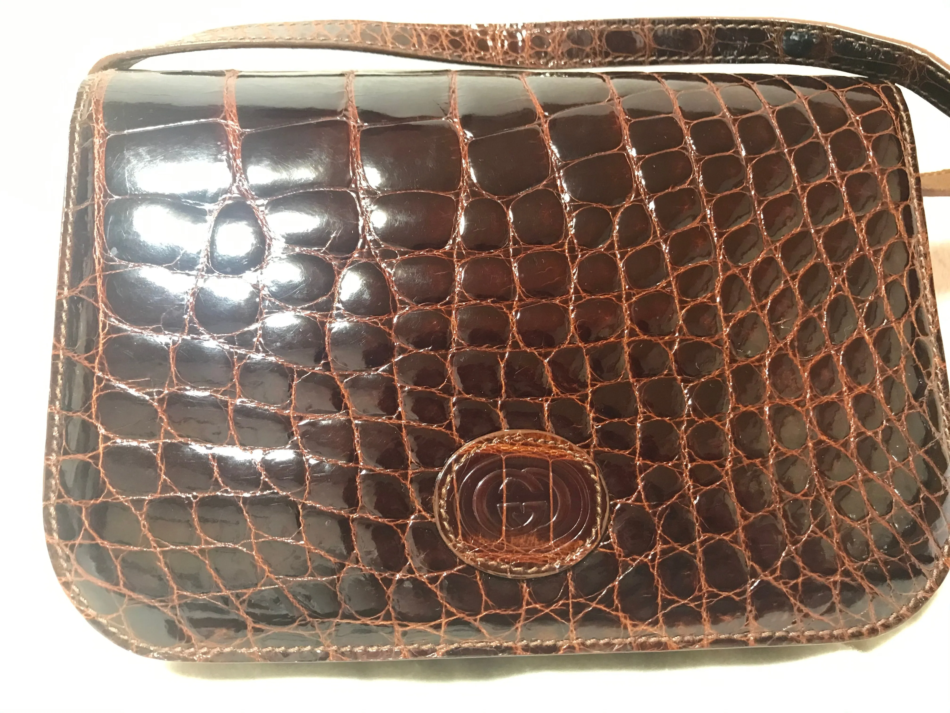 Vintage GUCCI brown crocodile leather shoulder bag with GG mark. Unisex. Rare masterpiece.
