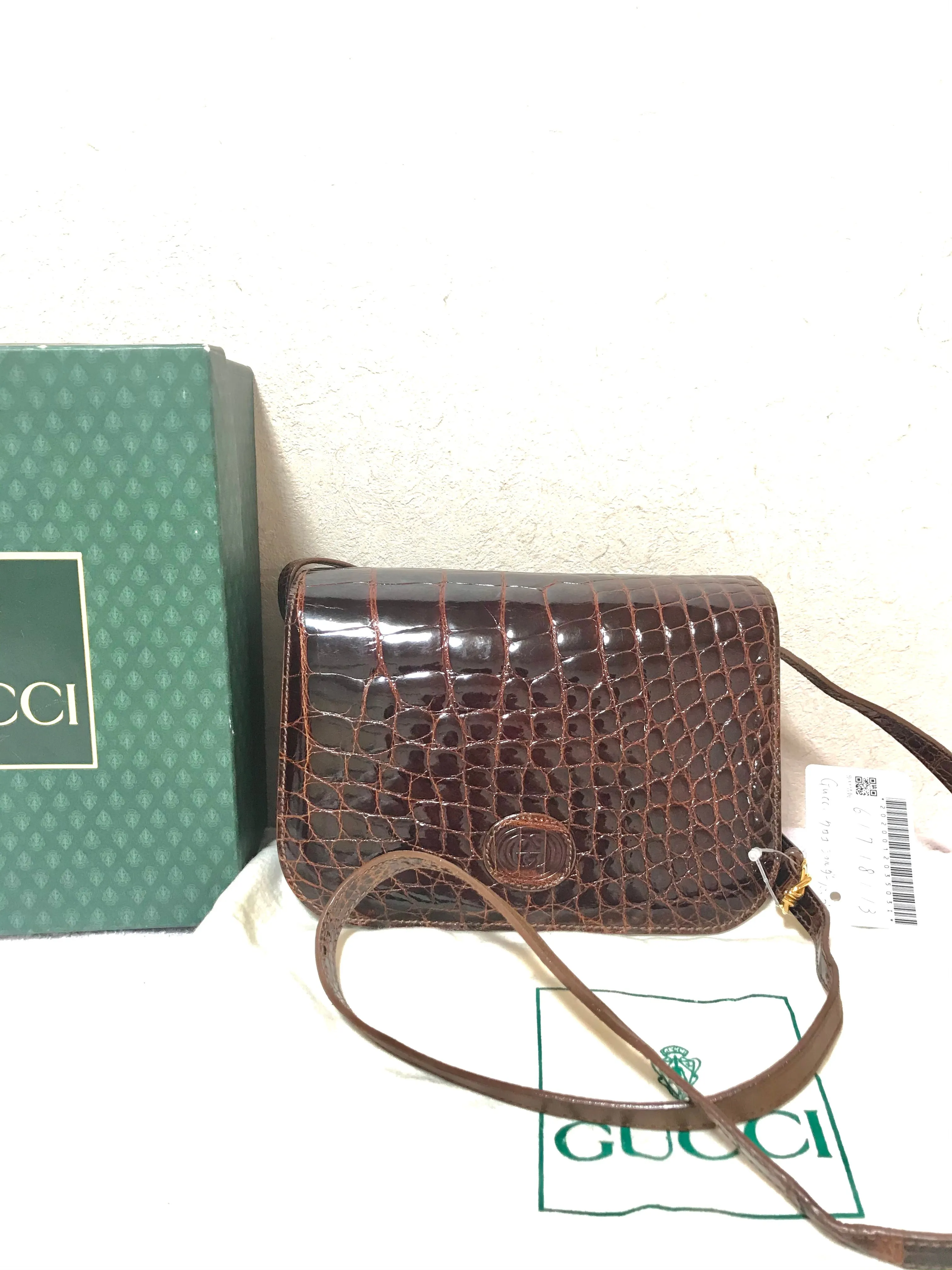 Vintage GUCCI brown crocodile leather shoulder bag with GG mark. Unisex. Rare masterpiece.